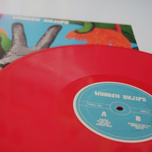 v-red-vinyl-wooden-s_0002.JPG